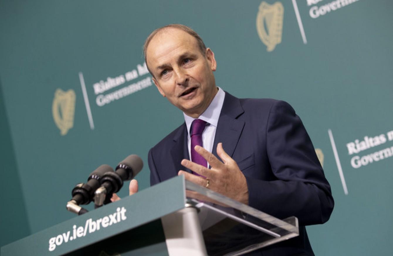 爱尔兰总理发表正式声明，全国于周二午夜进入三级限制状态，为期三周