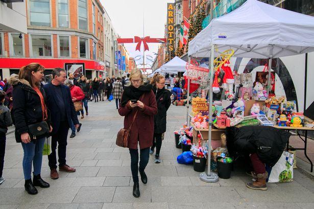 亨利街户外圣诞市场取消，对传统街头商贩造成重大打击