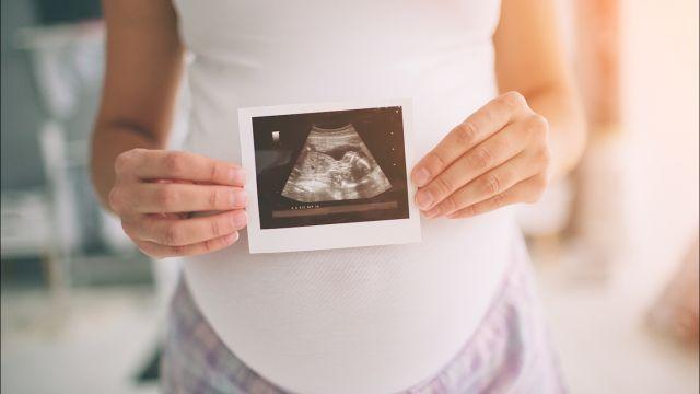 爱尔兰HSE将解除孕妇伴侣参加第20周B超扫描的禁令