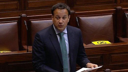 爱尔兰总理表示失业救济金将延长几个月，兼职者的津贴可能会减少