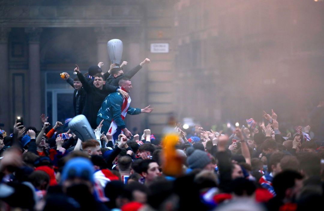 苏格兰第一部长谴责格拉斯哥球迷聚集庆祝夺冠的“令人愤怒”的场面