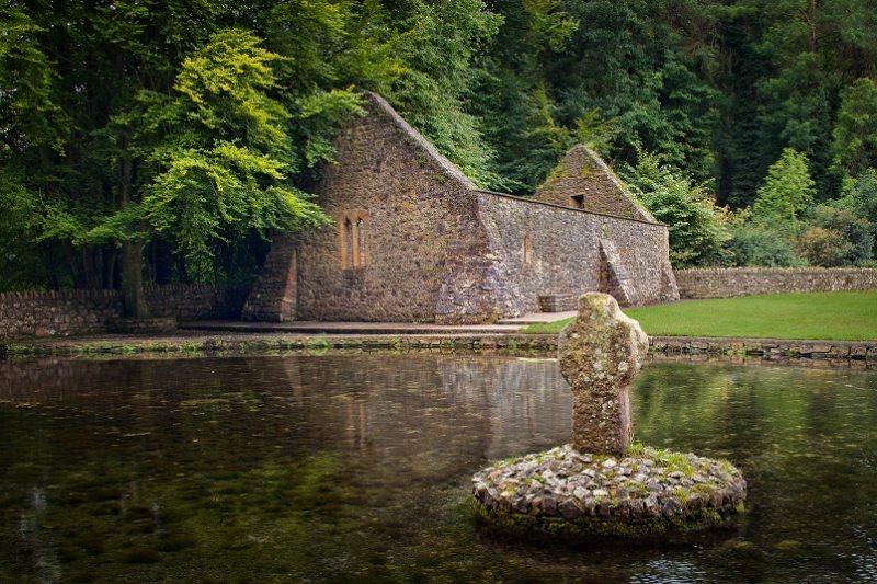 爱尔兰最大的圣井——圣帕特里克井，据说井水有治愈的功效