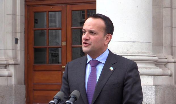 爱尔兰总理表示，爱尔兰和英国之间的旅行限制应该在夏天解除