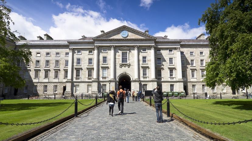 受新冠疫情影响，都柏林圣三一学院报告的赤字为2,560万欧元