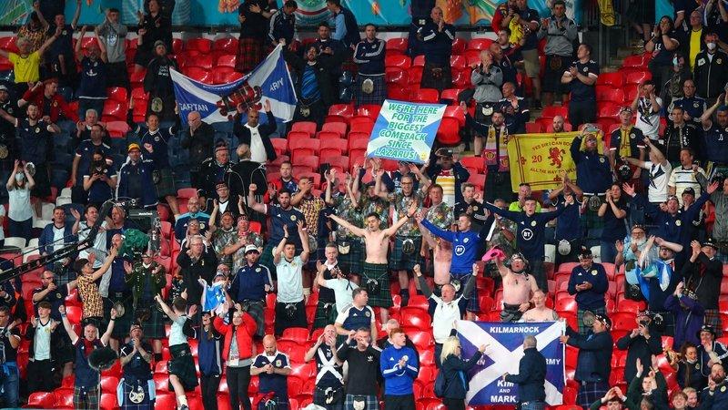英国要丸？近2,000名感染新冠的苏格兰人参加了欧洲杯活动