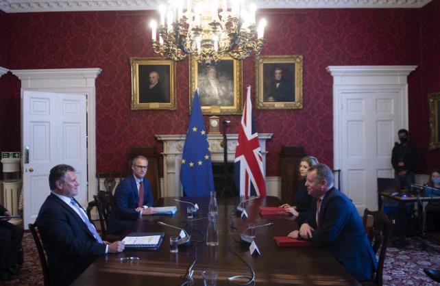 英国和欧盟将在最后一刻签署休战协议，以阻止“香肠战争”的贸易争端