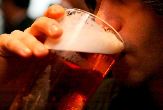 爱尔兰沃特福德郡的一家酒吧爆发疫情，导致200多人感染新冠肺炎