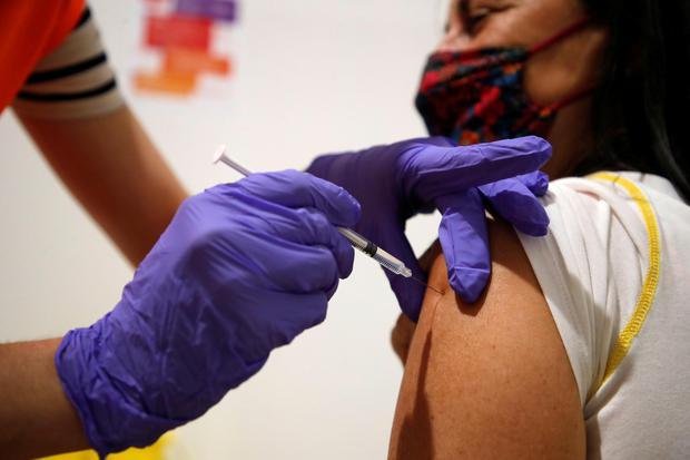 爱尔兰的Delta病例攀升至80%，所有16岁以上的人将在9月底前接种疫苗