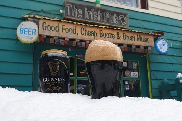 在世界上最高的爱尔兰酒吧里喝杯吉尼斯黑啤是一种什么样的体验？