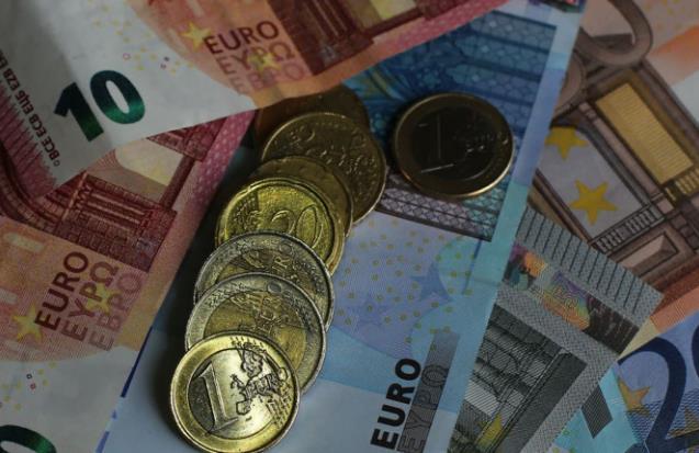 爱尔兰中央统计局的数据显示，2020年家庭储蓄超过310亿欧元