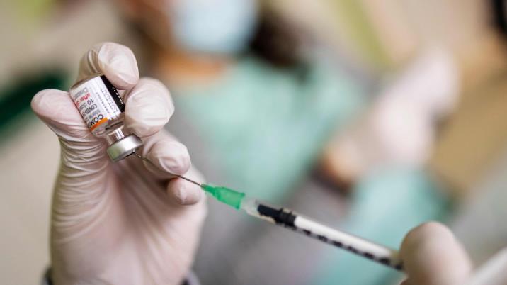 爱尔兰将考虑强制接种疫苗，卫生部正在准备法律和伦理方面的文件