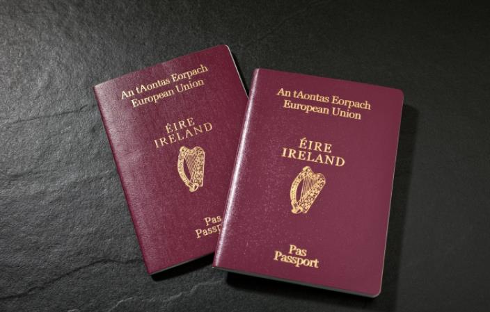 爱尔兰新护照申请需求激增，导致处理出现“重大延误”