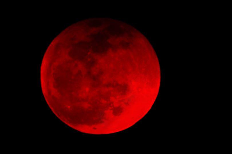 2022年月食：罕见的血月将照亮爱尔兰的夜空