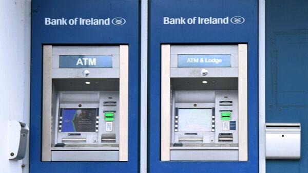 随着数十万爱尔兰消费者更换银行账户，骗子们正在找机会下手