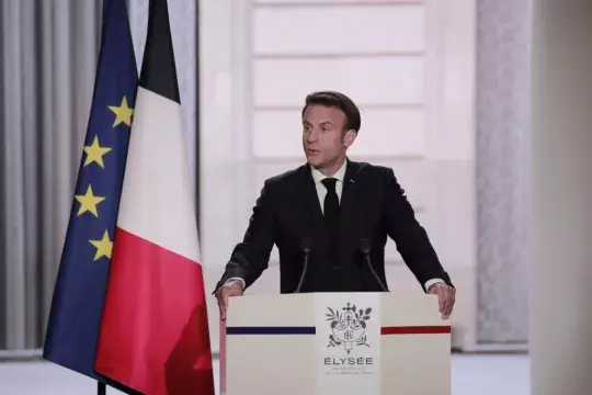 法国总统马克龙宣誓开始第二个五年任期