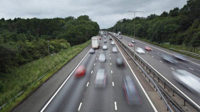 爱尔兰交通事故死亡人数激增，超速和使用手机的罚款将增加一倍