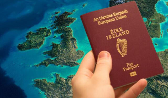 由于护照积压，至少有13万人仍在等待收到他们的爱尔兰护照