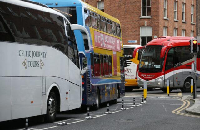 爱尔兰计划在重返大学前对19-23岁的学生减免商业巴士票价