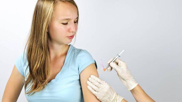 今天起，医护人员和12岁至49岁的长期疾病患者都可以接种新冠强化疫苗