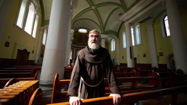 爱尔兰最古老的两个宗教团体退出了爱尔兰各地的修道院