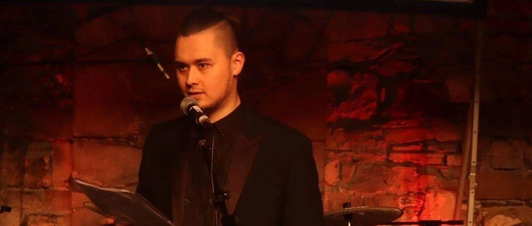 「世界因爱而生」2023全球春晚的中文主持人： Anton Khiao