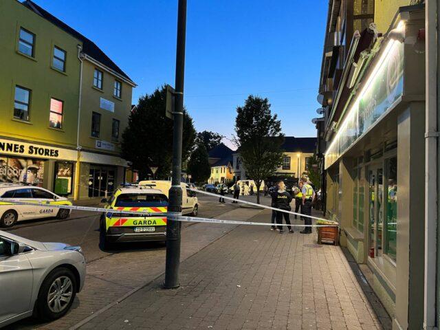 一男子昨晚在都柏林街头被刺身亡，一名未成年人被捕
