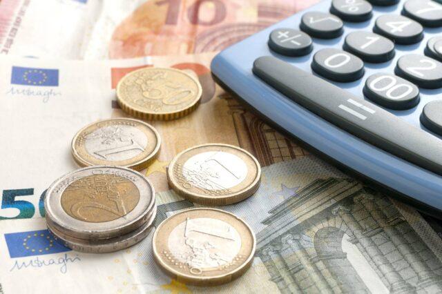 在爱尔兰被裁员的人每周将有望获得450欧元补助