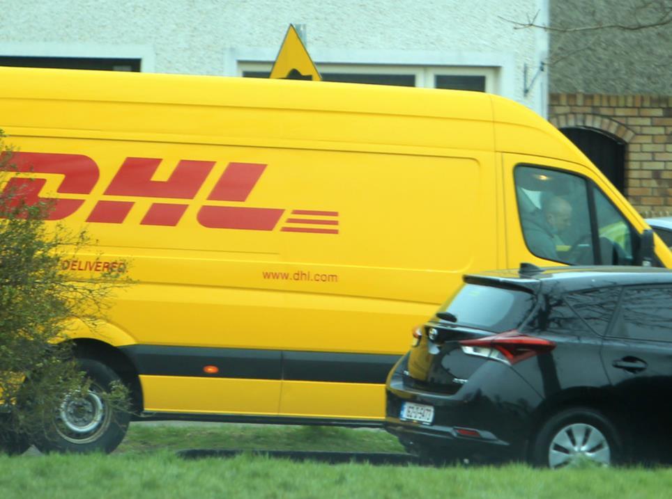 爱尔兰的2名DHL快递员利用职务便利贩毒被抓