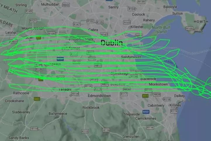 困惑：一架神秘飞机在都柏林城市上空反复盘旋数小时