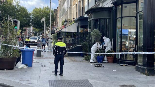 今早都柏林市中心发生严重袭击事件，一名男子伤势危急
