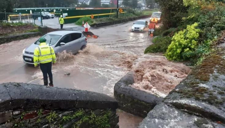 风暴巴贝特：科克遭受严重洪灾，爱尔兰各地都受影响