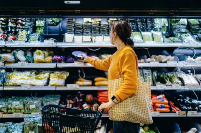 14亿欧元！爱尔兰超市12月销售额创记录，食品通胀降至7.1%