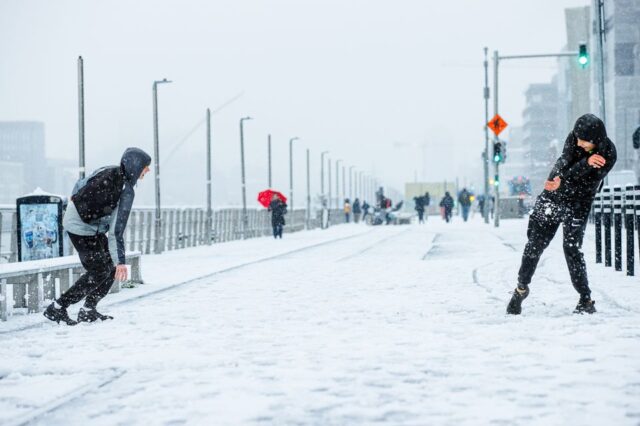 爱尔兰气象局针对10个郡发布了黄色冰雪预警