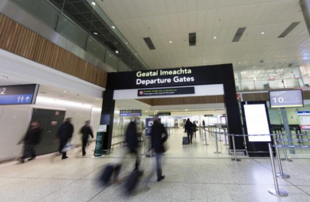 都柏林机场的行李搬运工人正在考虑采取罢工行动