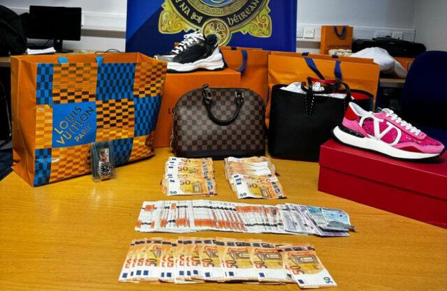 140名警察突袭都柏林北部，3人被捕，缴获大量现金与奢侈品