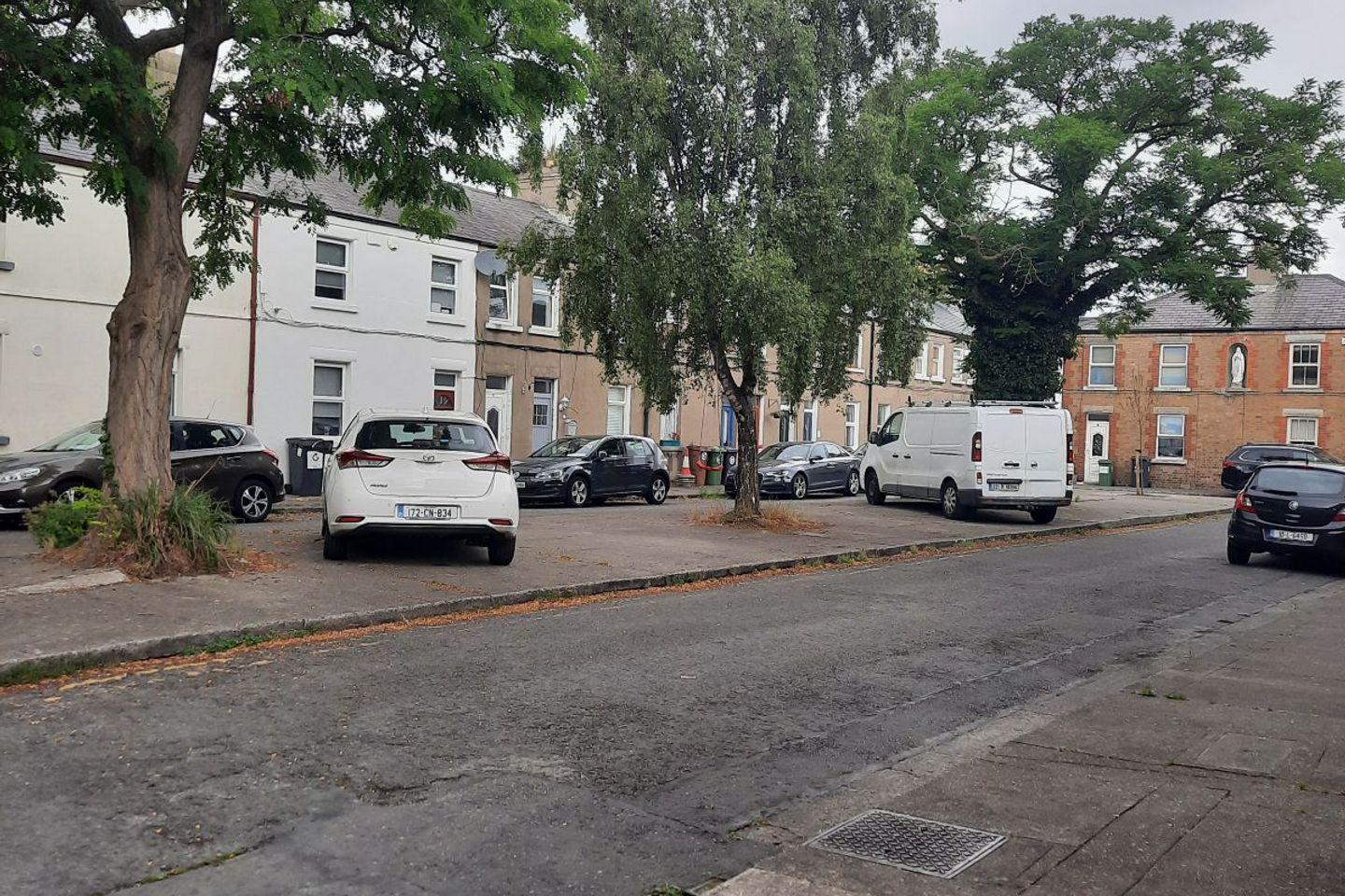 St Josephs Square, Clontarf, Dublin 3