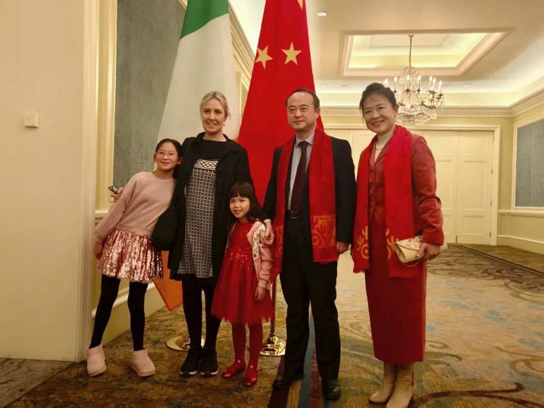 驻爱尔兰使馆举办蛇年新春招待会 驻爱尔兰使馆举办蛇年新春招待会