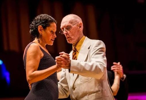 99岁爱尔兰老翁‧参加世界探戈舞大赛